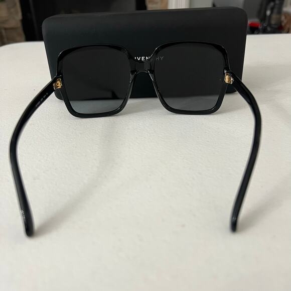 Givenchy Gv7123/G/S 807 Sunglasses Black Women’s Square Eyewear - Picture 3 of 7
